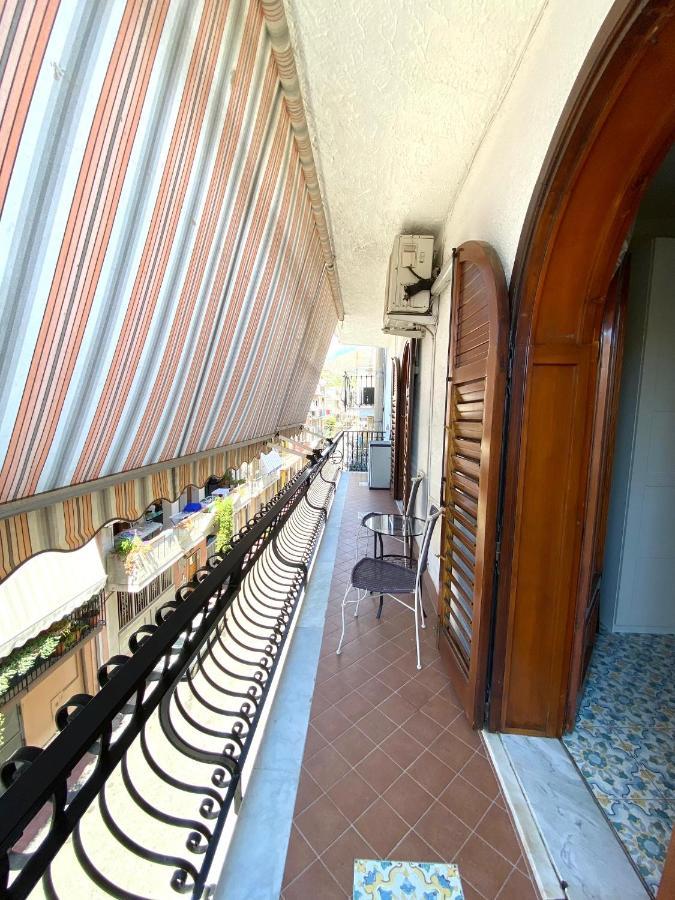 Apartments Mikros جيارديني ناكسوس المظهر الخارجي الصورة