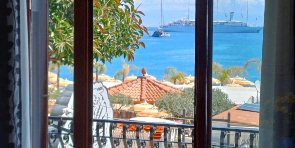 Apartments Mikros جيارديني ناكسوس المظهر الخارجي الصورة